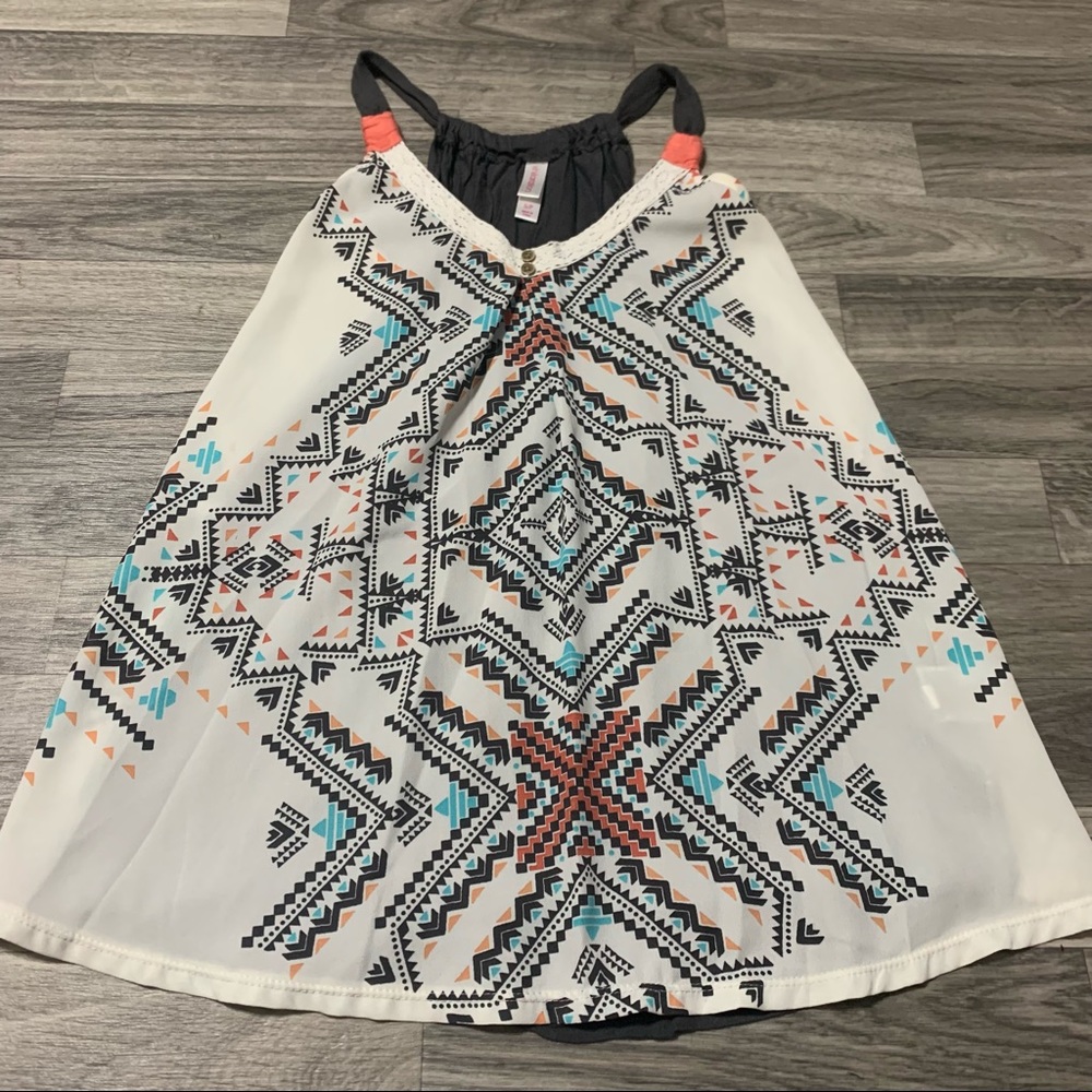 Xhilaration Geometric Diamonds Flowy Tank Top; small women’s
